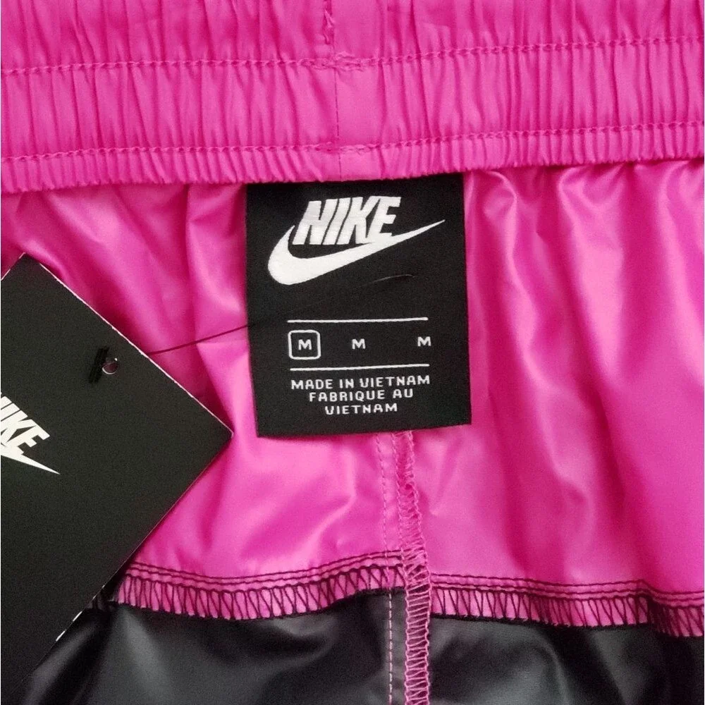 Nike Women's Heritage Sports Shorts Colorblock Black Pink Medium Soccer